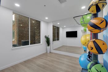 Yoga room1